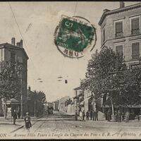 Avenue Félix Faure à l'angle du Chemin des Pins